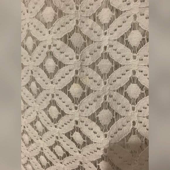 Imaginary Voyage White Floral Lace Blouse - Picture 5 of 8